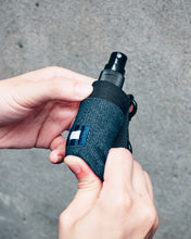 將圖片載入圖庫檢視器 DENIMPACK 腰掛丹寧酒精瓶套(含30ml玻璃酒精瓶)